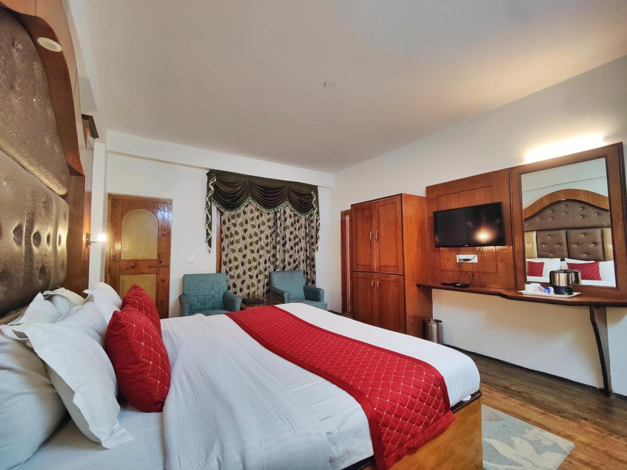 Surya International Hotel Manali Near Mall Road Εξωτερικό φωτογραφία