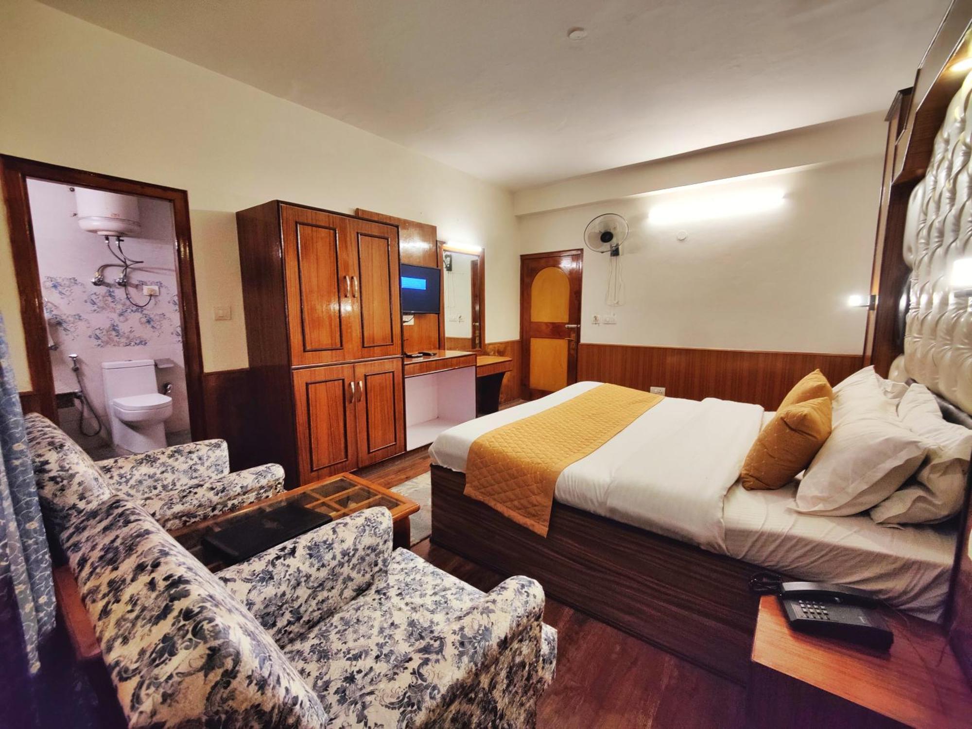 Surya International Hotel Manali Near Mall Road Εξωτερικό φωτογραφία