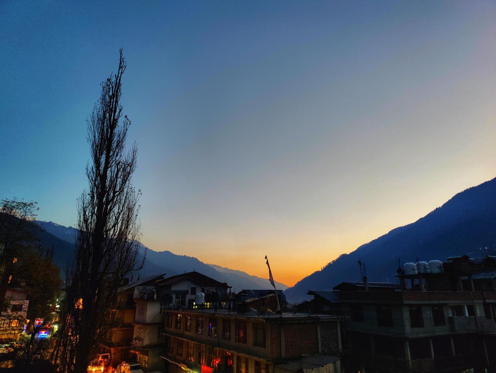 Surya International Hotel Manali Near Mall Road Εξωτερικό φωτογραφία