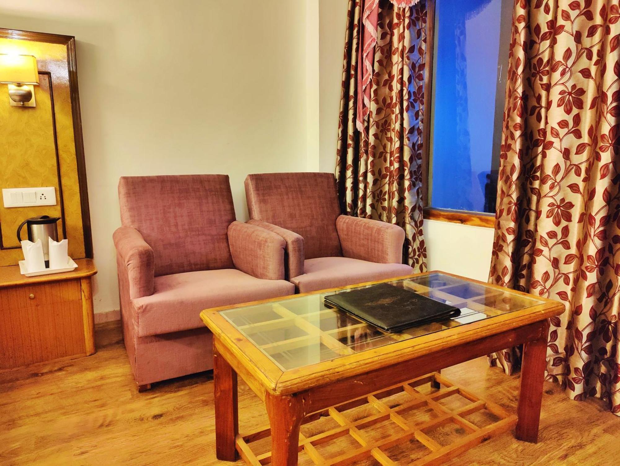 Surya International Hotel Manali Near Mall Road Εξωτερικό φωτογραφία