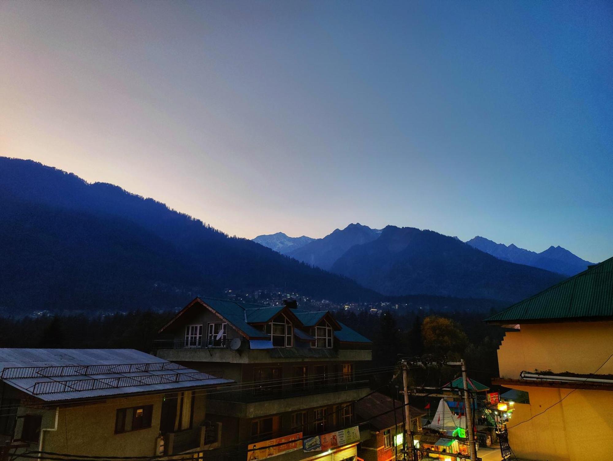 Surya International Hotel Manali Near Mall Road Εξωτερικό φωτογραφία