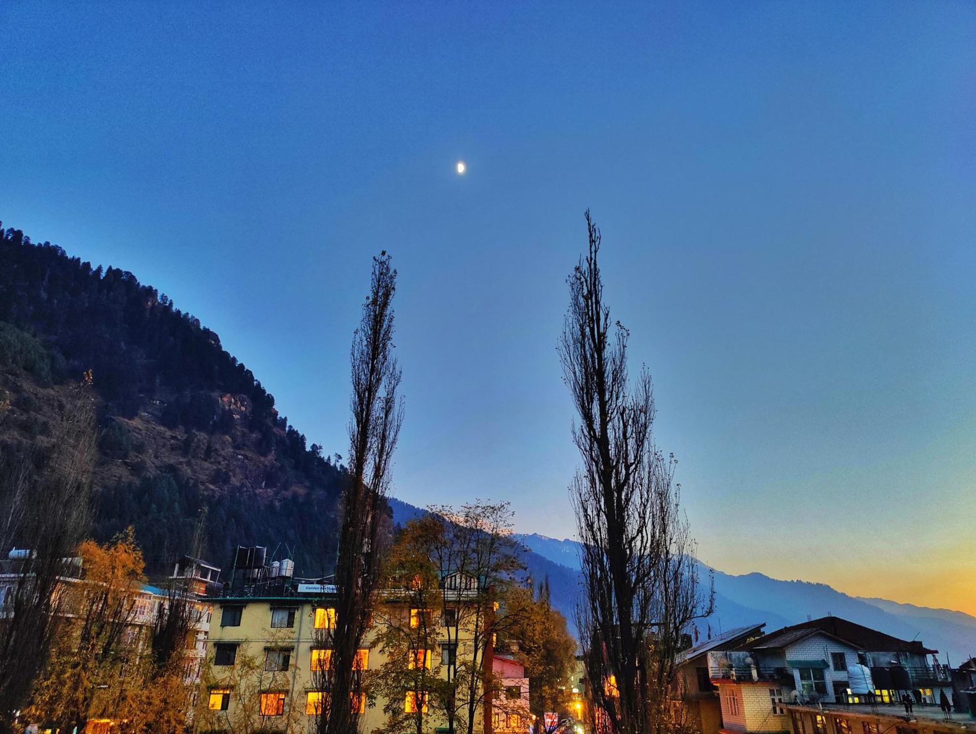 Surya International Hotel Manali Near Mall Road Εξωτερικό φωτογραφία
