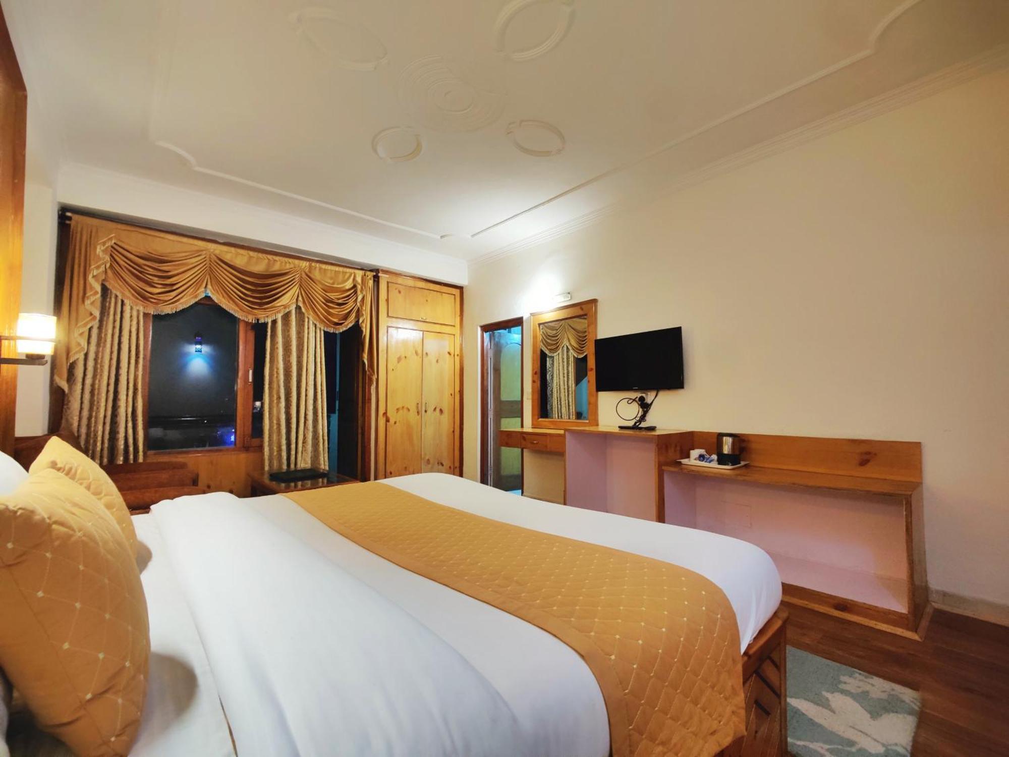 Surya International Hotel Manali Near Mall Road Εξωτερικό φωτογραφία