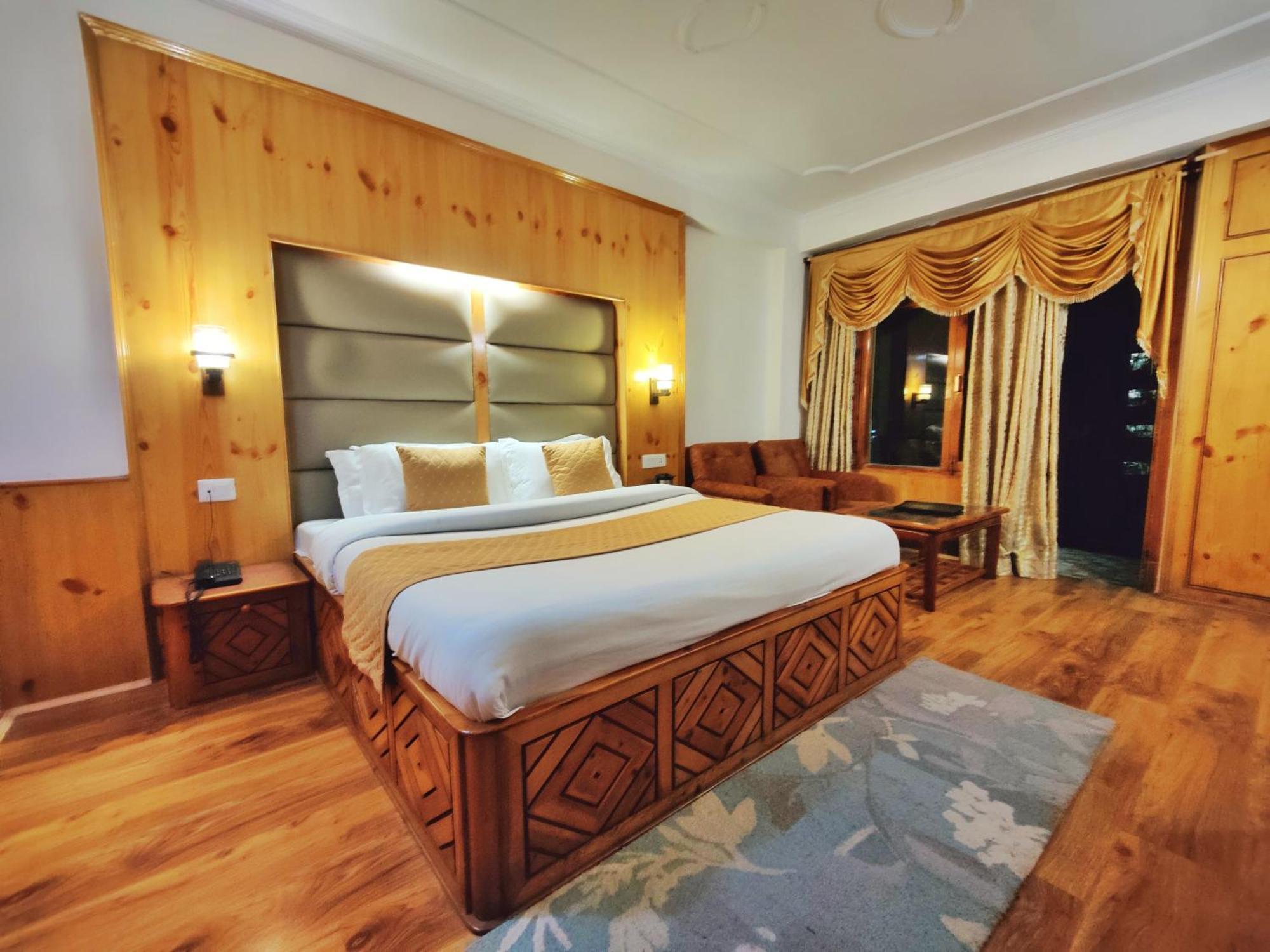 Surya International Hotel Manali Near Mall Road Εξωτερικό φωτογραφία