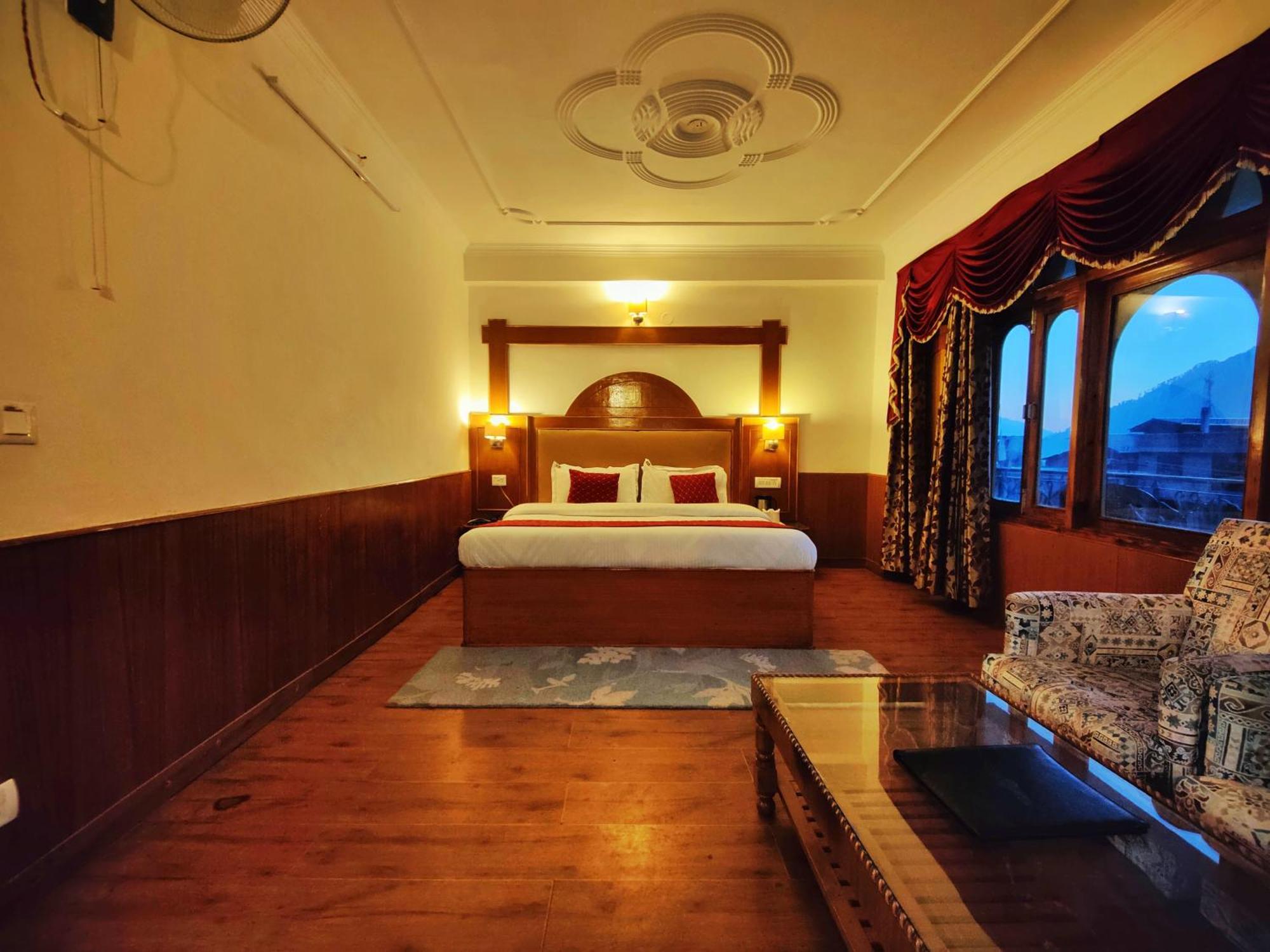Surya International Hotel Manali Near Mall Road Εξωτερικό φωτογραφία