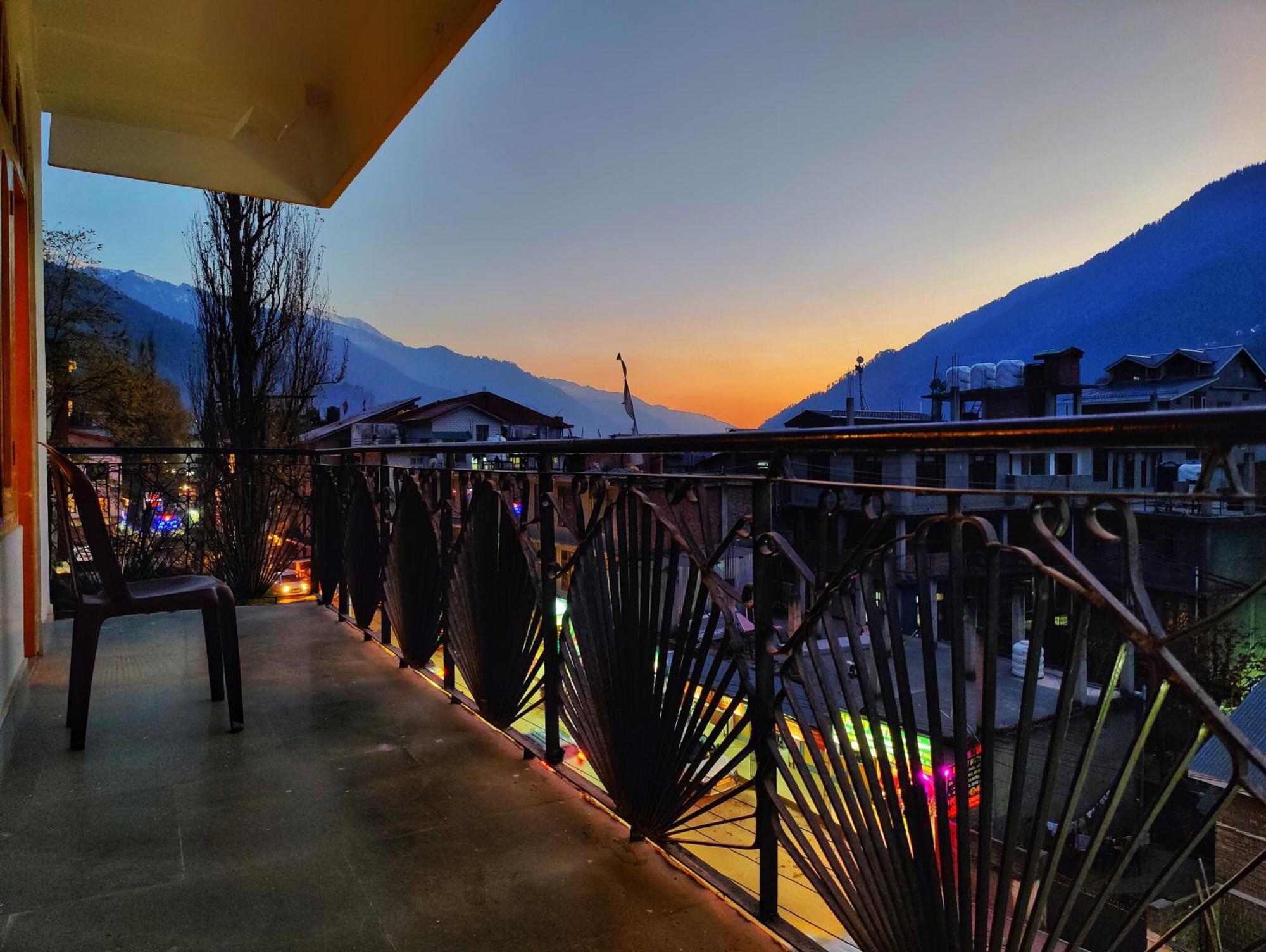 Surya International Hotel Manali Near Mall Road Εξωτερικό φωτογραφία