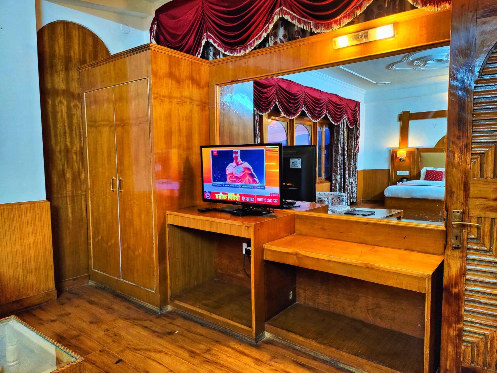 Surya International Hotel Manali Near Mall Road Εξωτερικό φωτογραφία