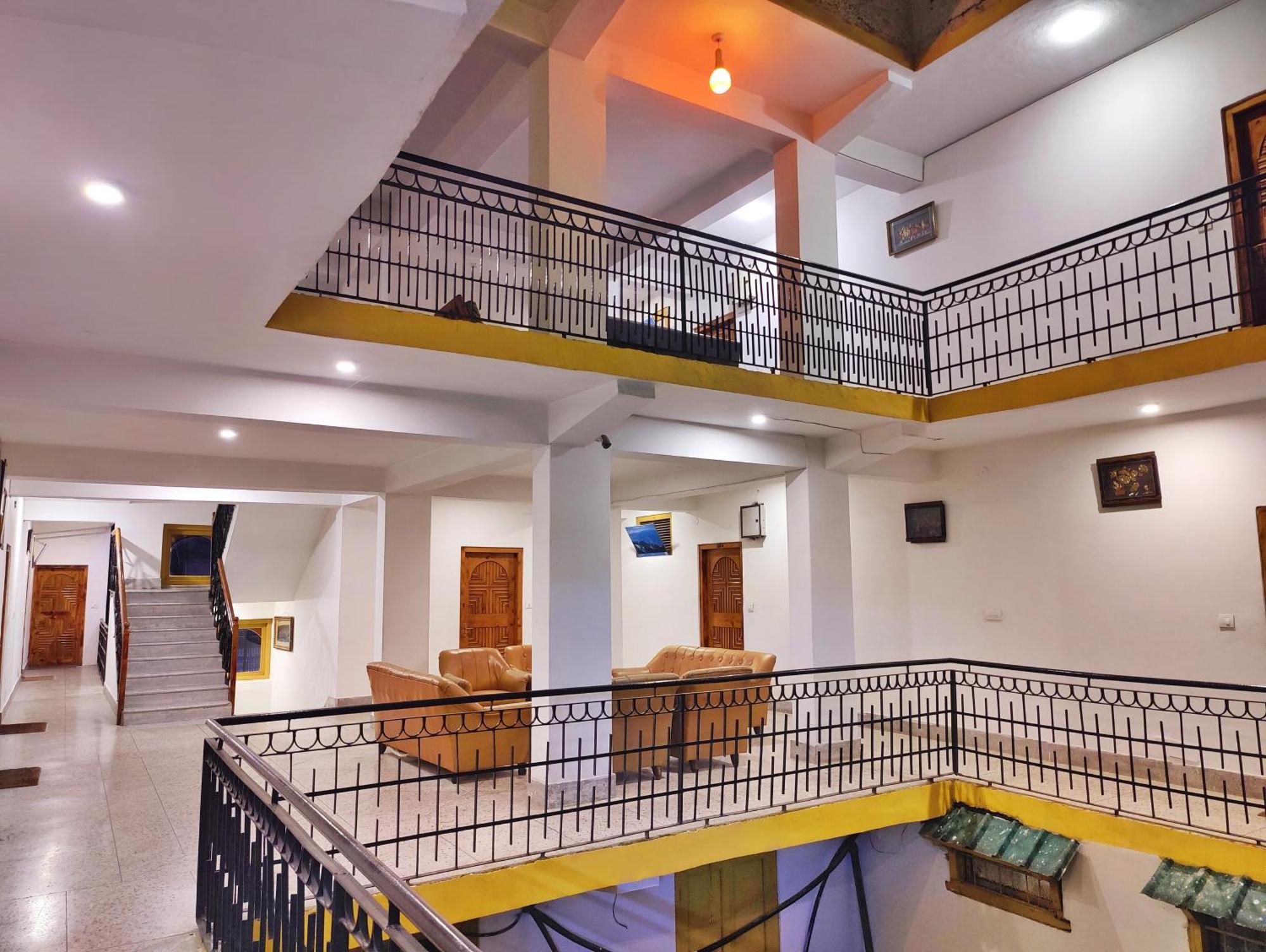 Surya International Hotel Manali Near Mall Road Εξωτερικό φωτογραφία