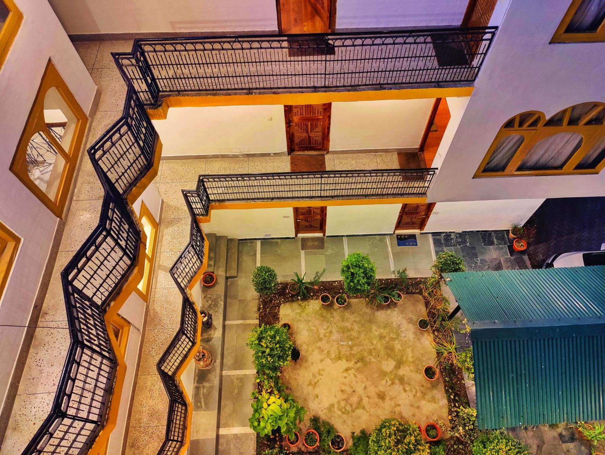 Surya International Hotel Manali Near Mall Road Εξωτερικό φωτογραφία
